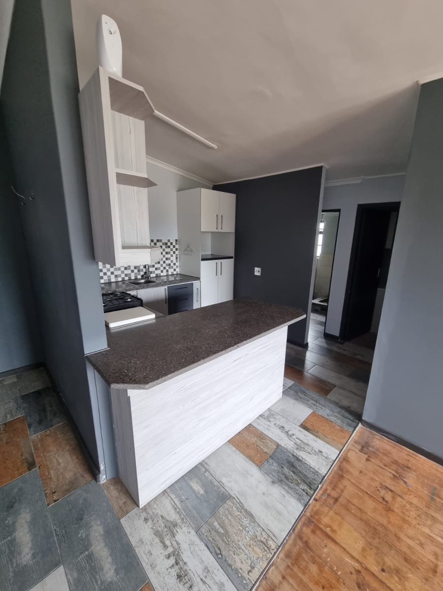 1 Bedroom Property for Sale in Middedorp Western Cape